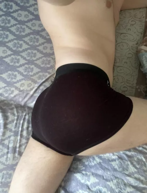 25, bottom boy looking for tops to trade. Sc: elchico_ucrania