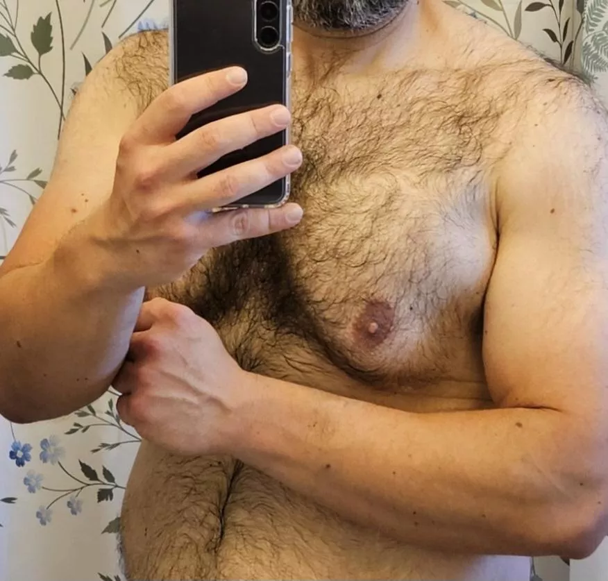 (40) all clean and ready to spend the day with, in, and on you