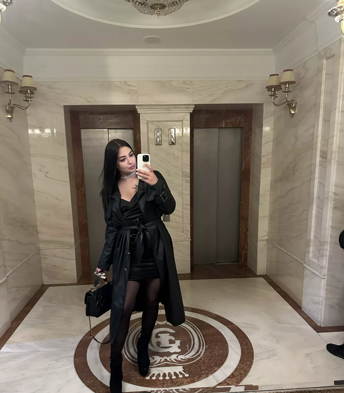 After dinner with a brunette, will you invite her home or take her for a drive?