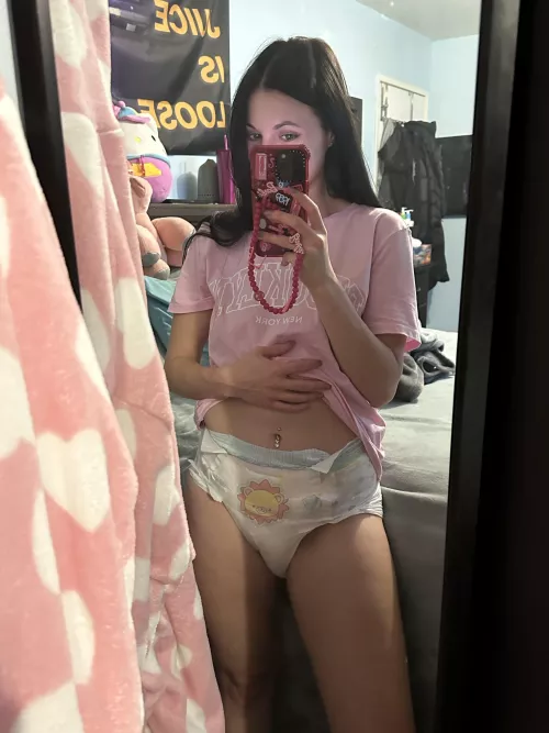 Baggy t-shirt and soggy diaper vibes ✨