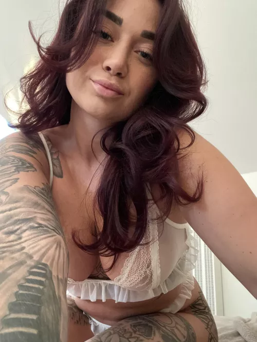 Be honest, are you turned on by a thick lady