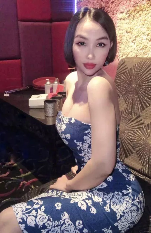 Can I be your girlfriend just for tonight?