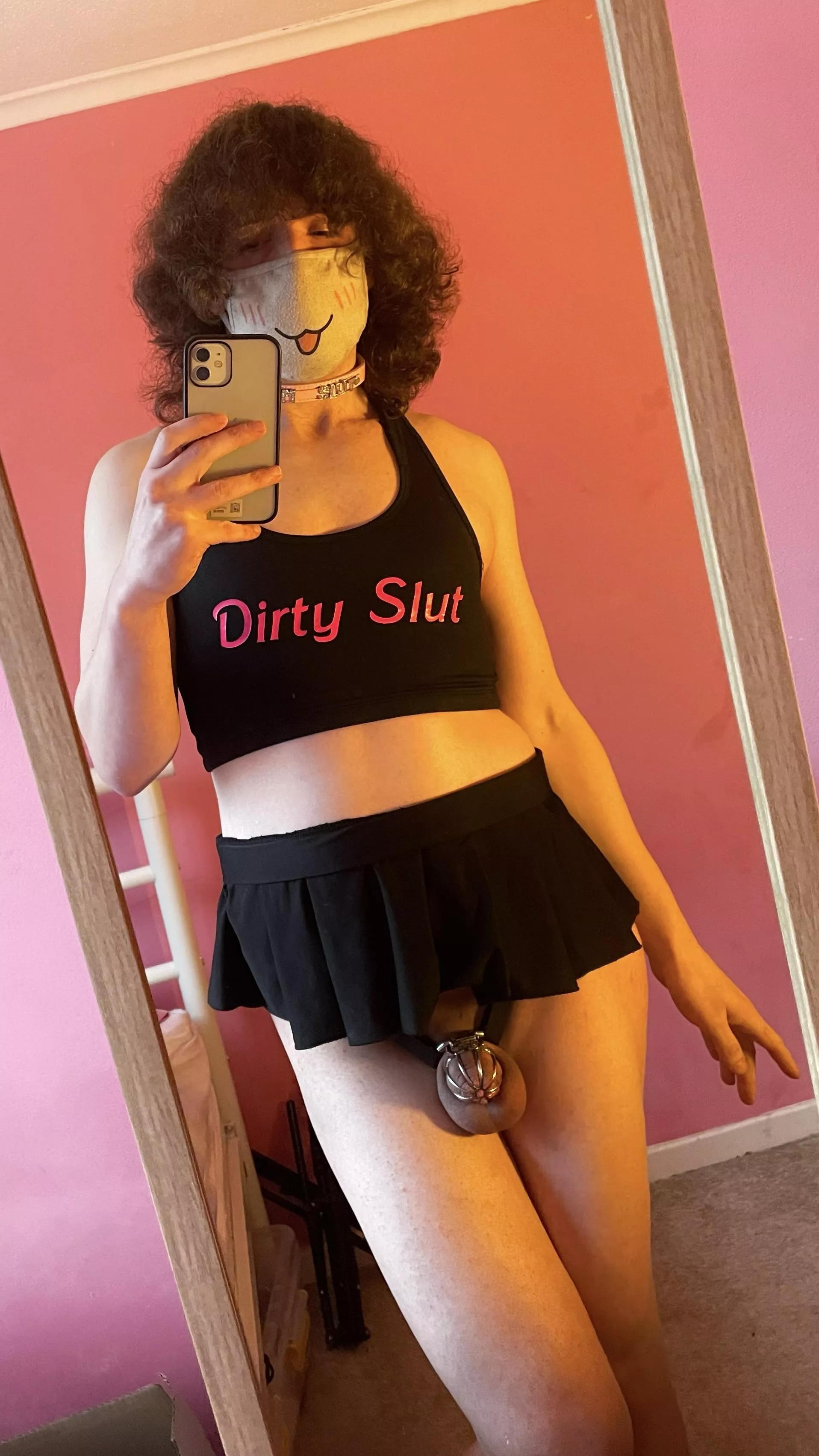 Can I be your sissy sister? We can wear matching cages and outfits together! 💗