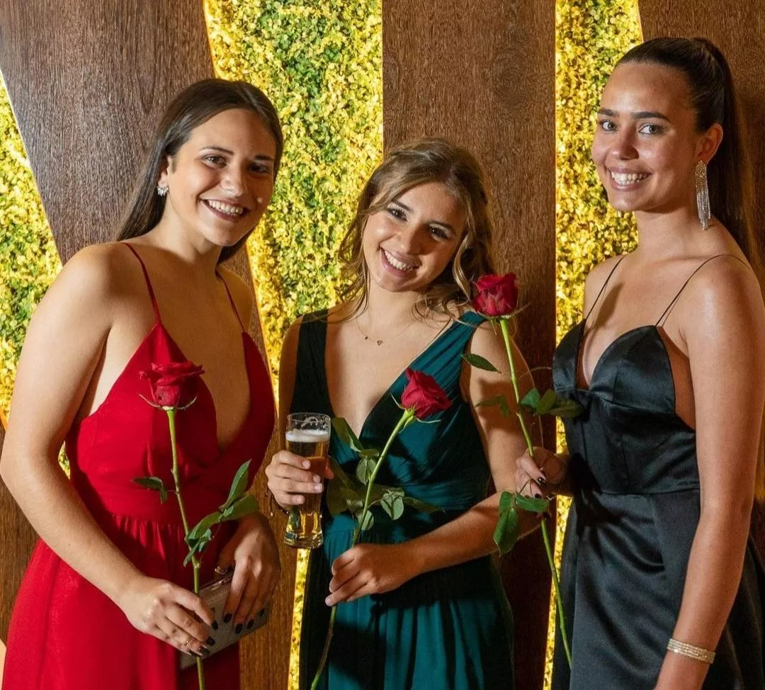 Choose your prom date [3]