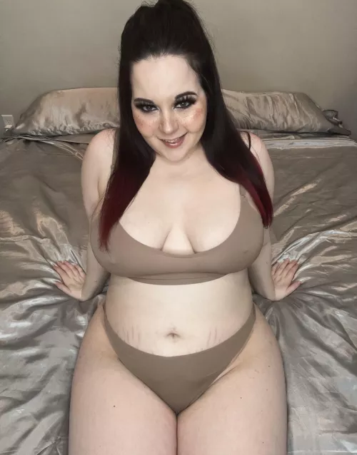 Do you like mom bods with milk filled tits?