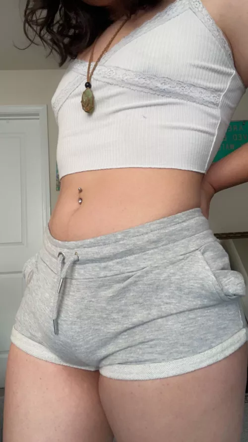 don’t you want a taste of my tiny buldge🫣