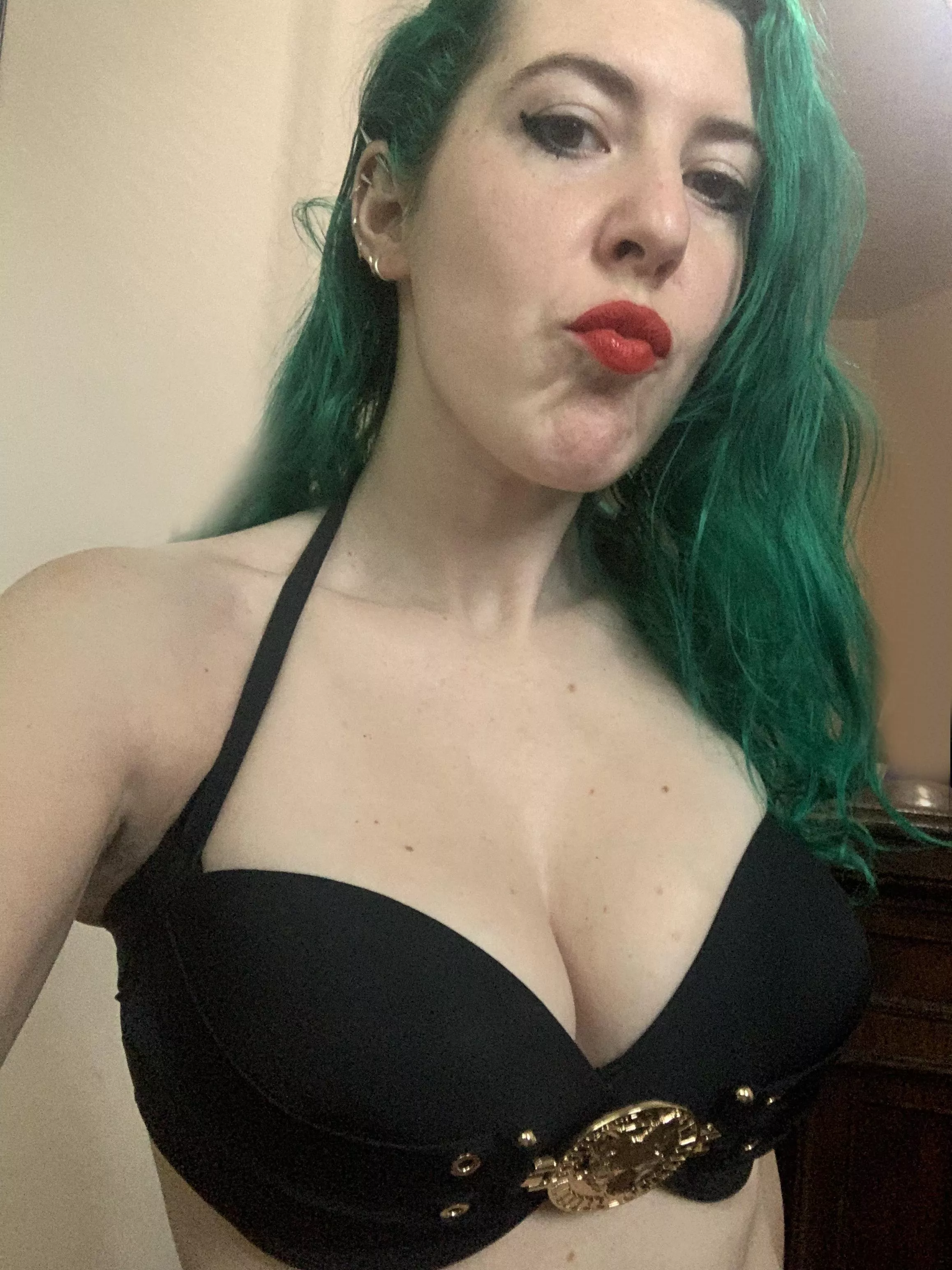 Green kisses
