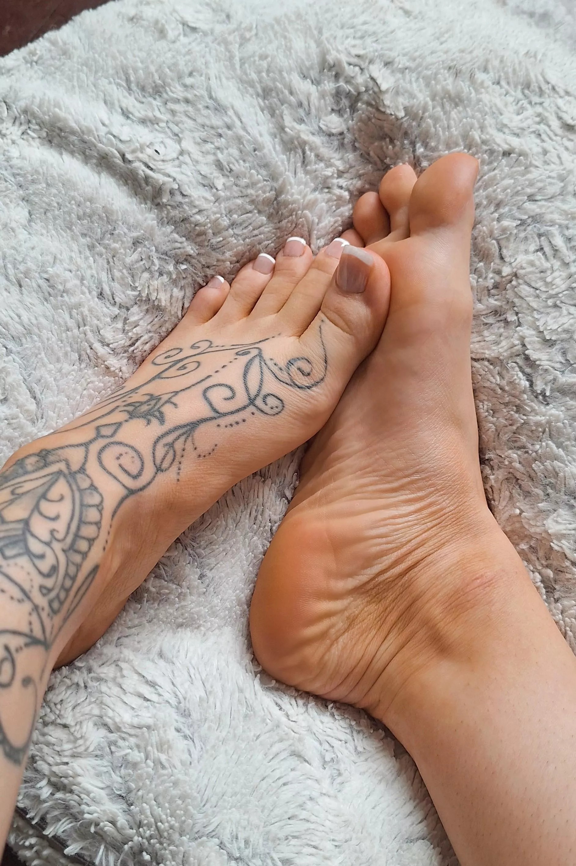 How pretty are my size 2s 👀👅