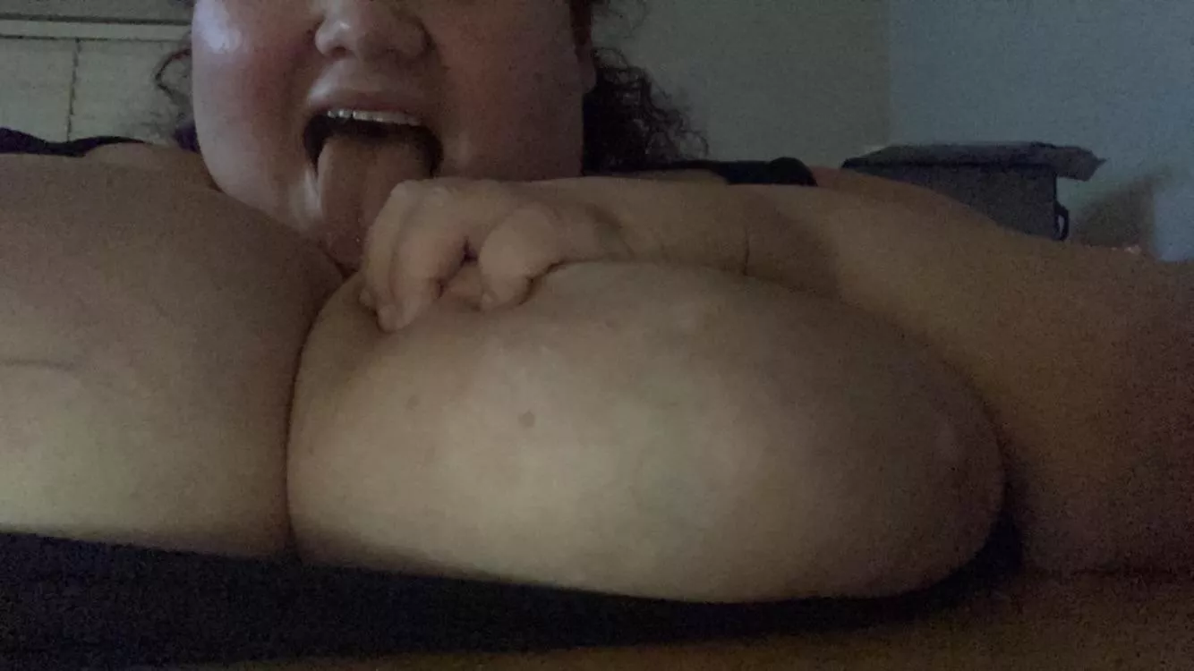 I love not wearing my bra just so men can oggle at me when I walk by 🥰