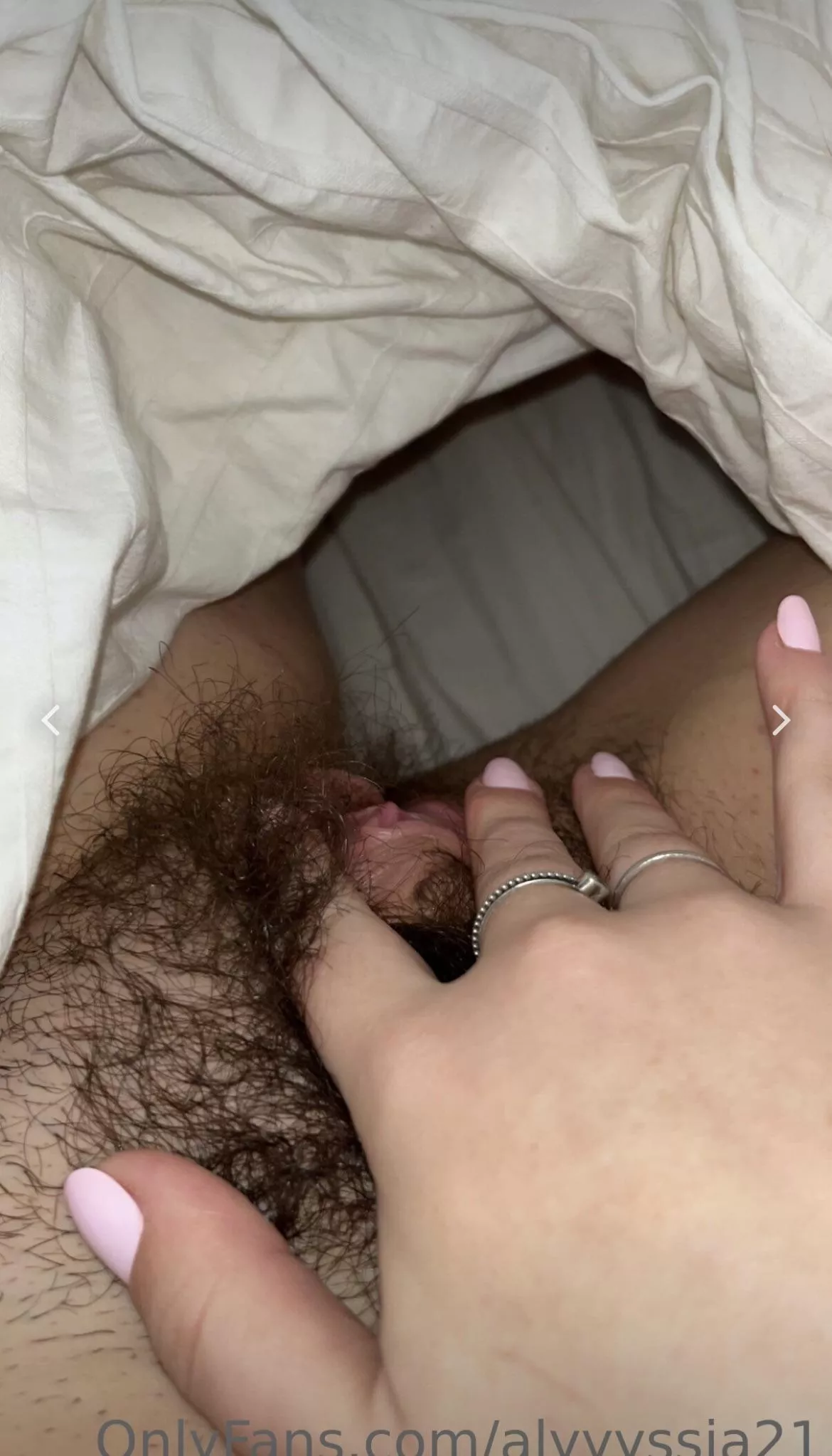 my hairy canadian pussy