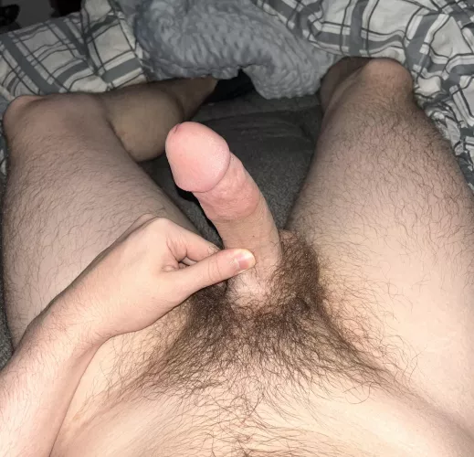 Need someone to service me while I game 😈