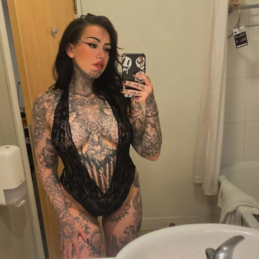 Tegan-Leigh (@teganleighofficial) [Onlyfans]