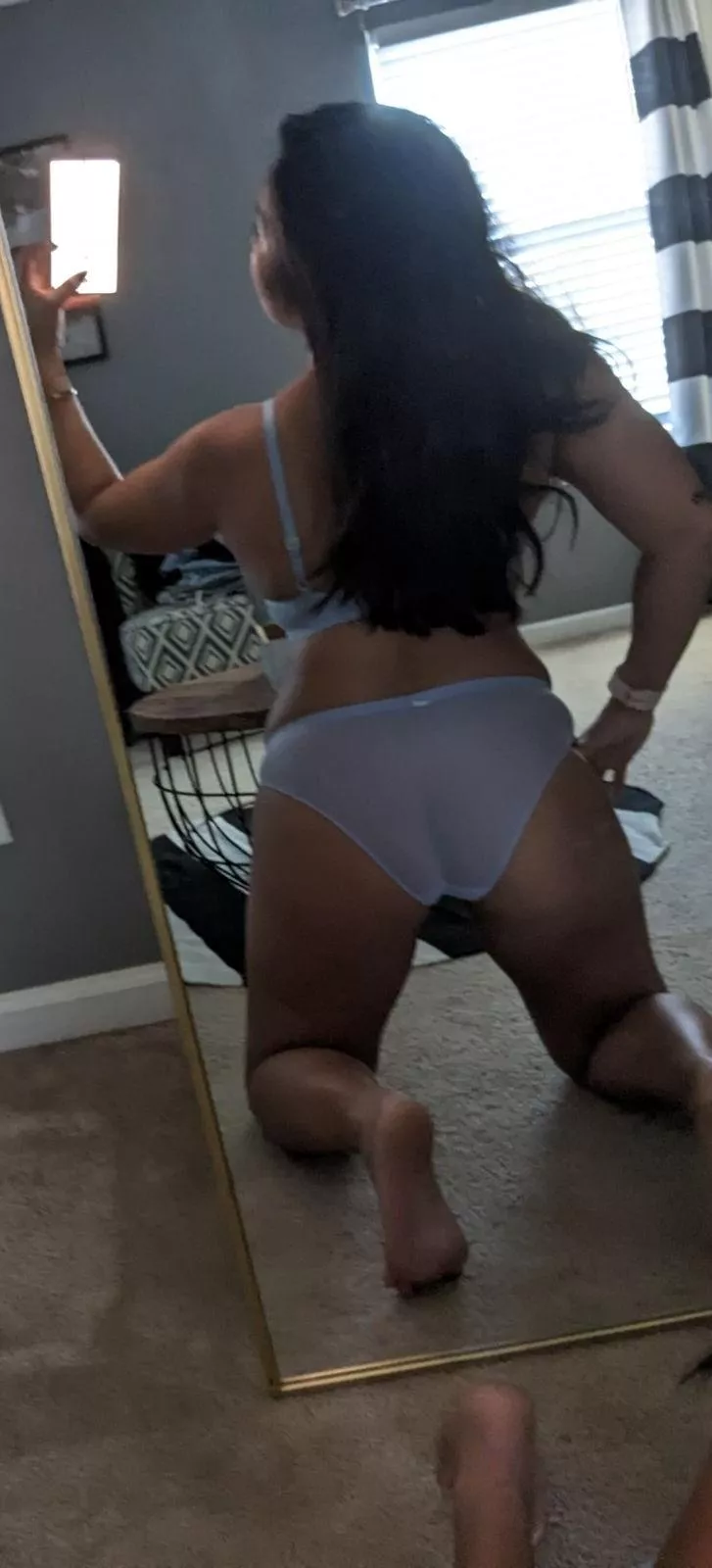 Thick Asian MILF 🔥😘🍑