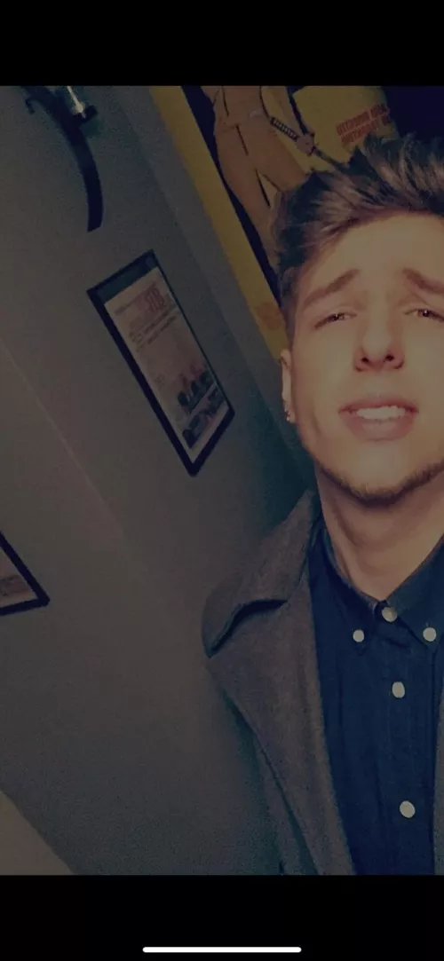 Well guys, going on first date night in forever, hope he’s not as nervous as I am😅