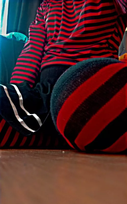 What are u doing on the floor silly