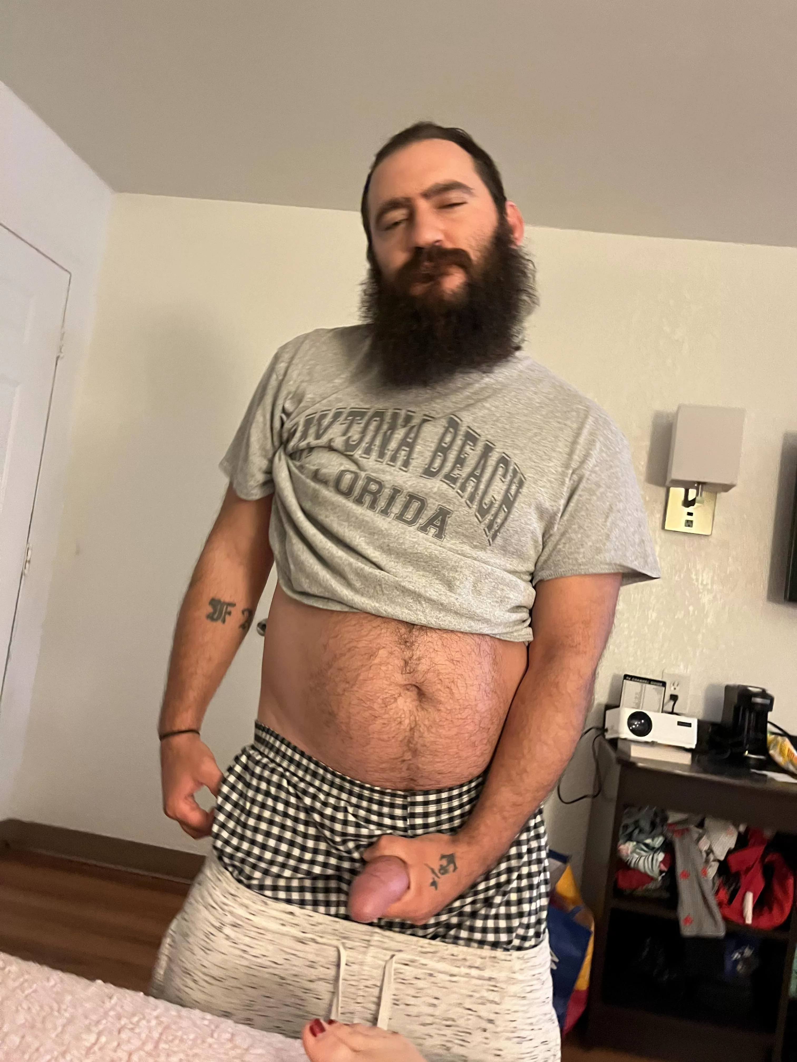 Who’s buying daddy drinks tonight cuck bois