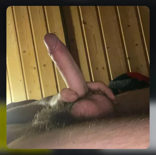 19 yo - search group for nude or nude with a good boy - I’m a military - add me liard48