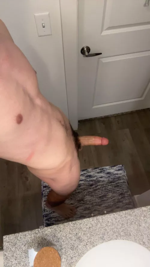 21 m bi, looking for similar skinny guys 18 to 23. Sc: masc_fit1984