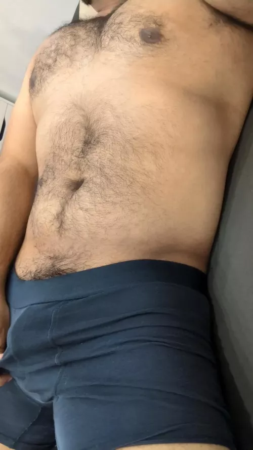 [30] Straight curious attached looking for a Bud