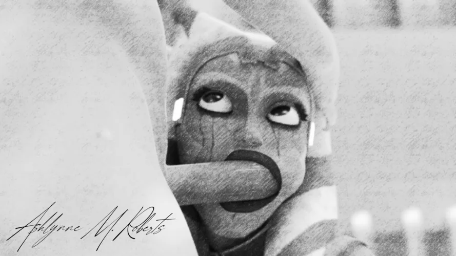 Ahsoka ruins her mascara while sucking cock (Ashlynne Roberts)