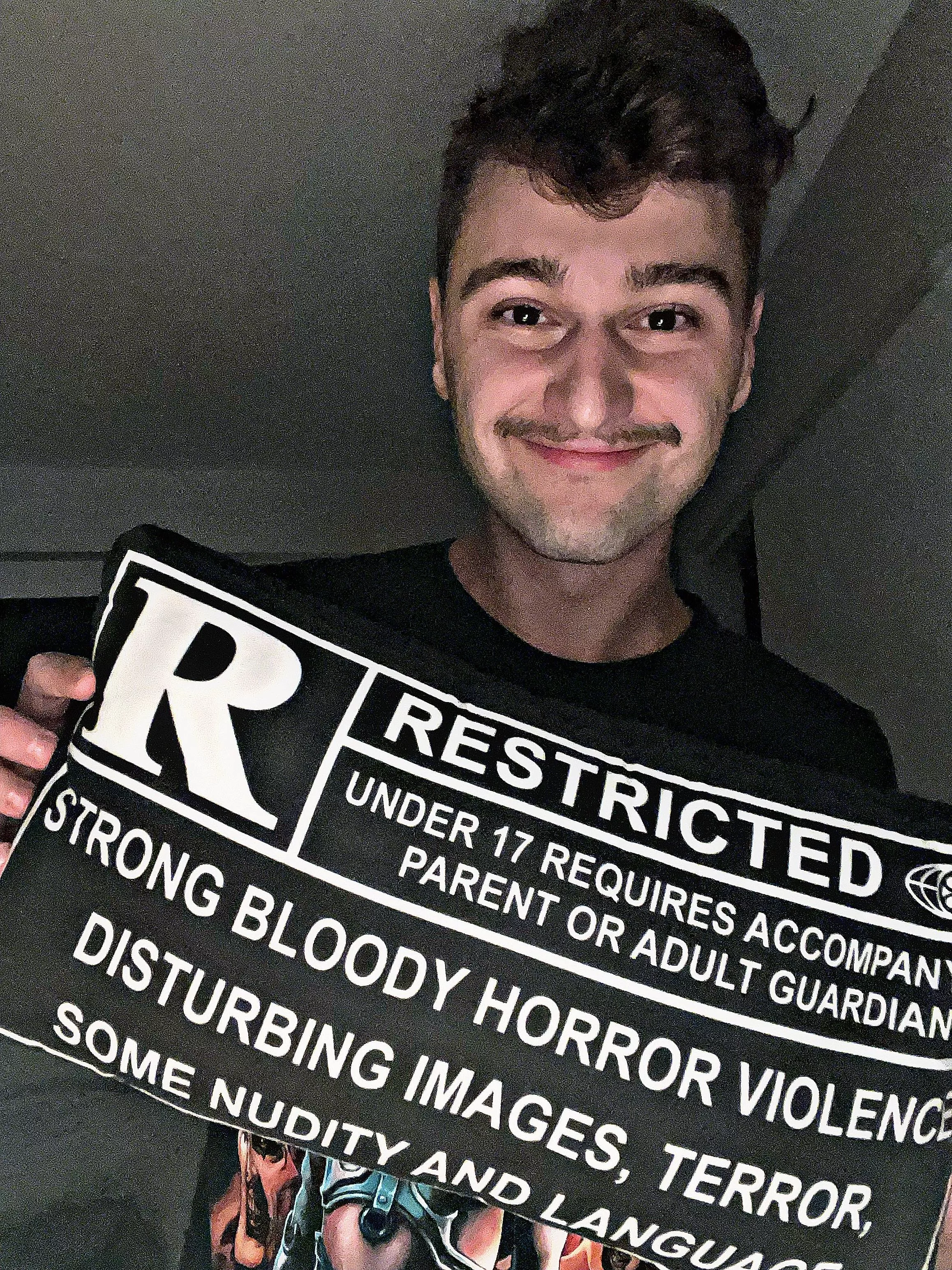 Any fellow horror lovers? 👻