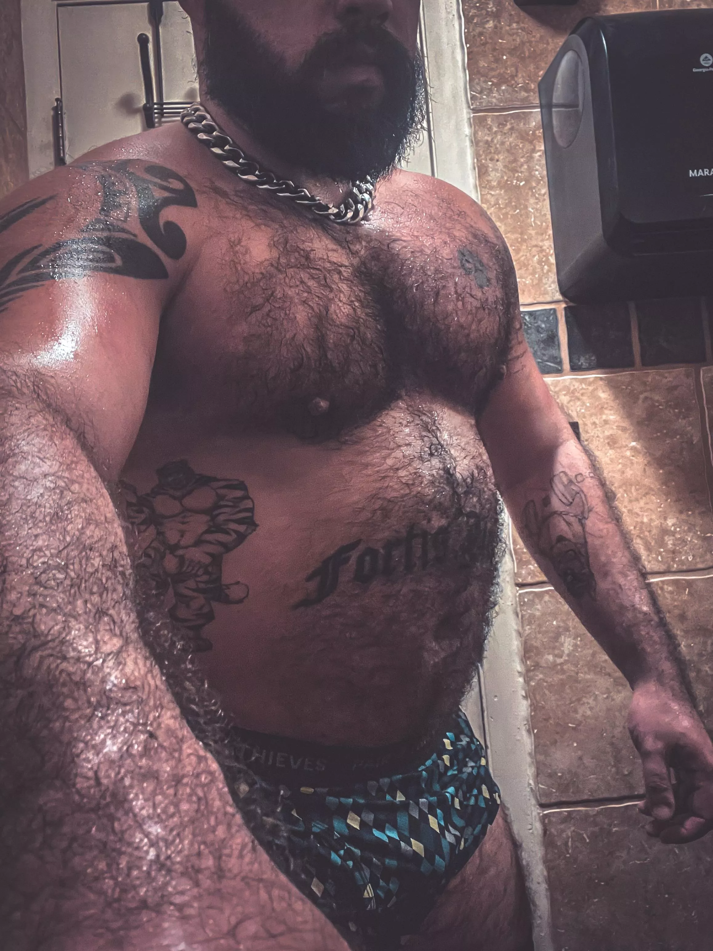 Anyone in the US want to ship this gym bear your frozen loads to drink during my workouts?