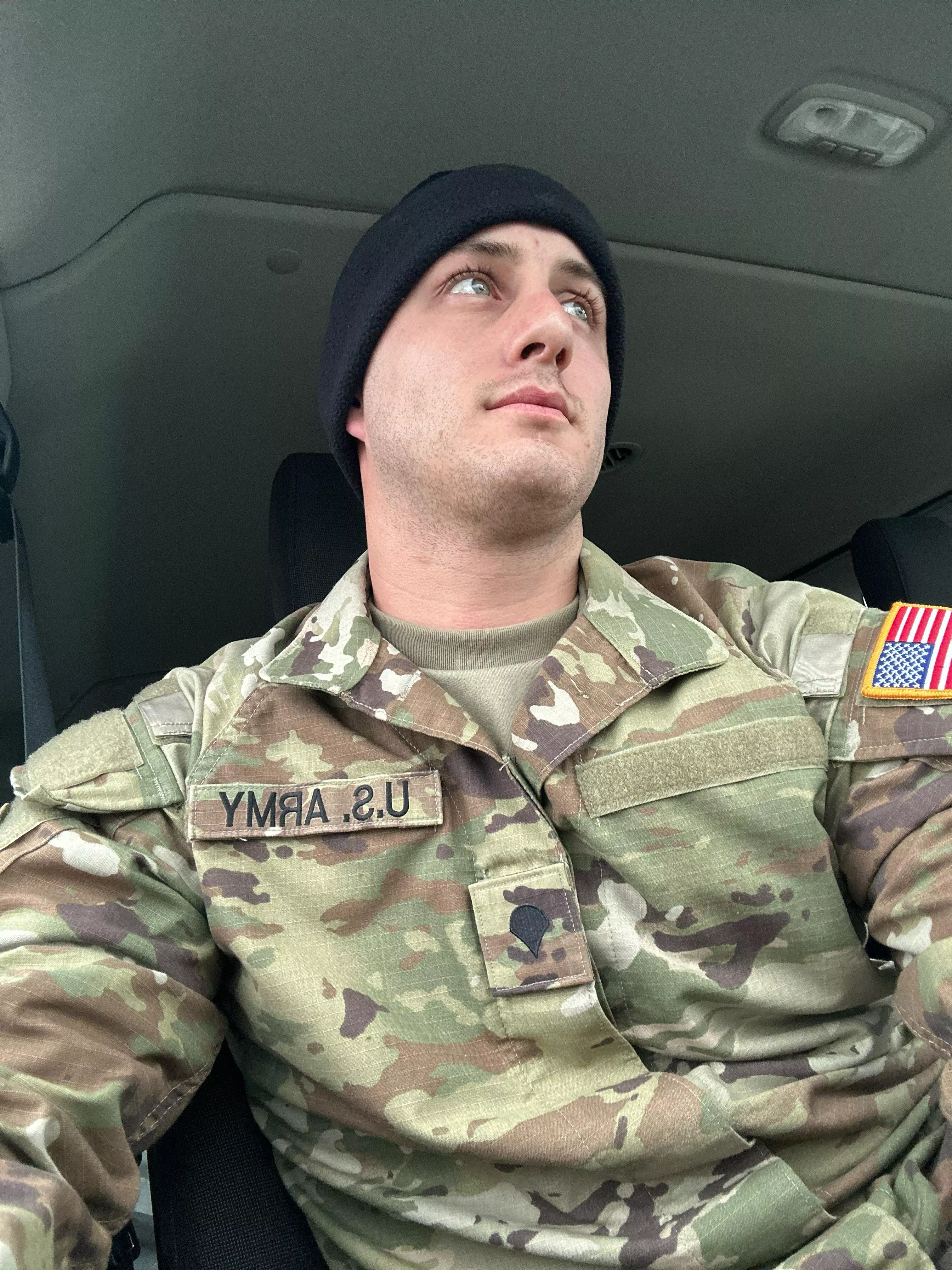 Bored on duty who wants to show their booty 🤣