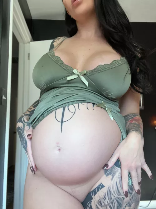 Creampie or belly? (Or both)