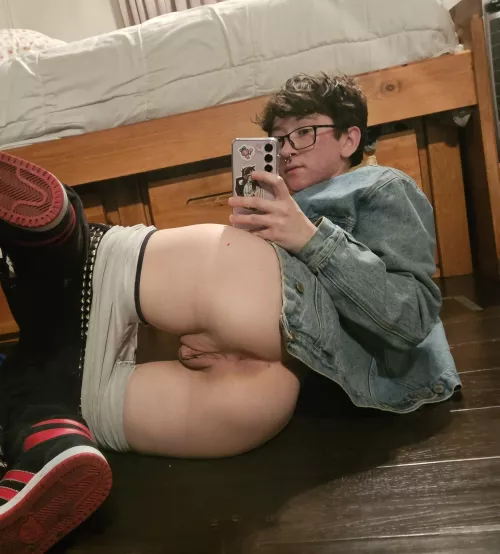 Cum in my pussy or on my glasses?