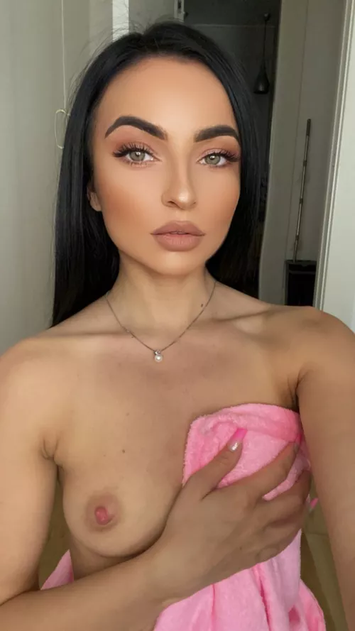 Every reaction gets a nude, try me