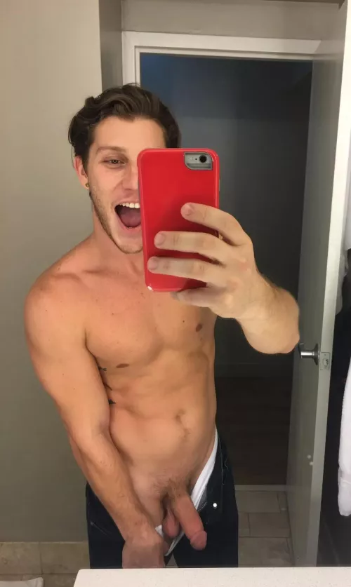 Extra after-workout pump 😈