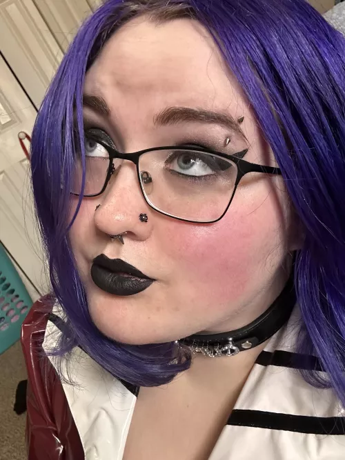 feeling beautiful for once 🖤