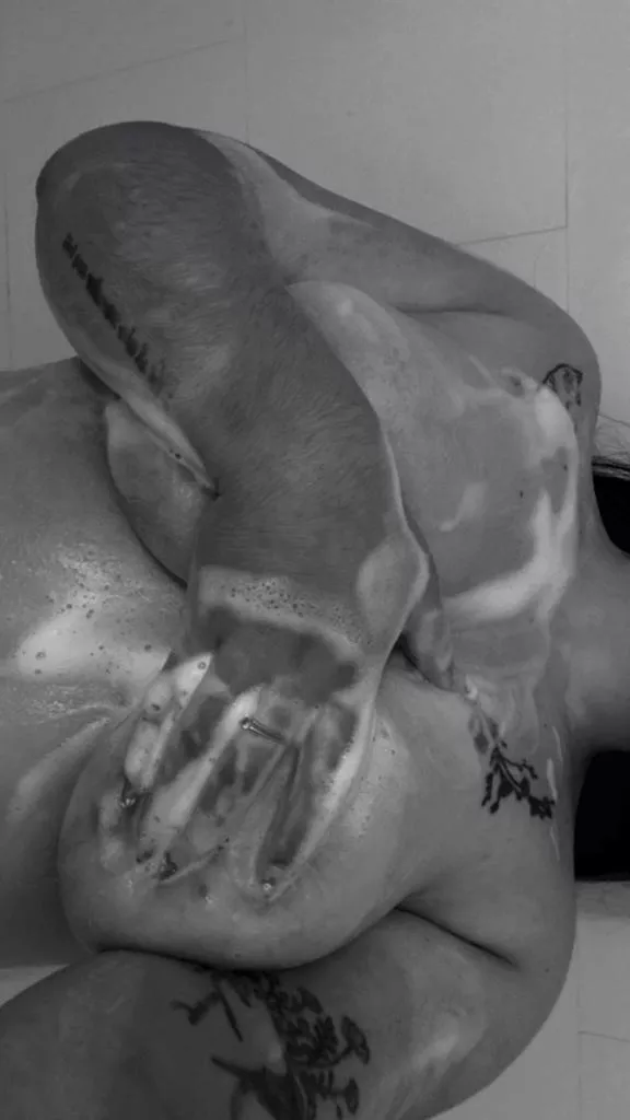 I hate showering alone, will you hel[p me soap my tits