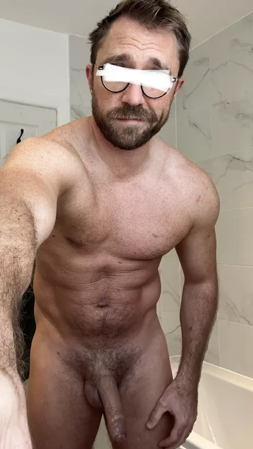 I have this neighbour that likes to watch me undress from her conservatory 👀🙈