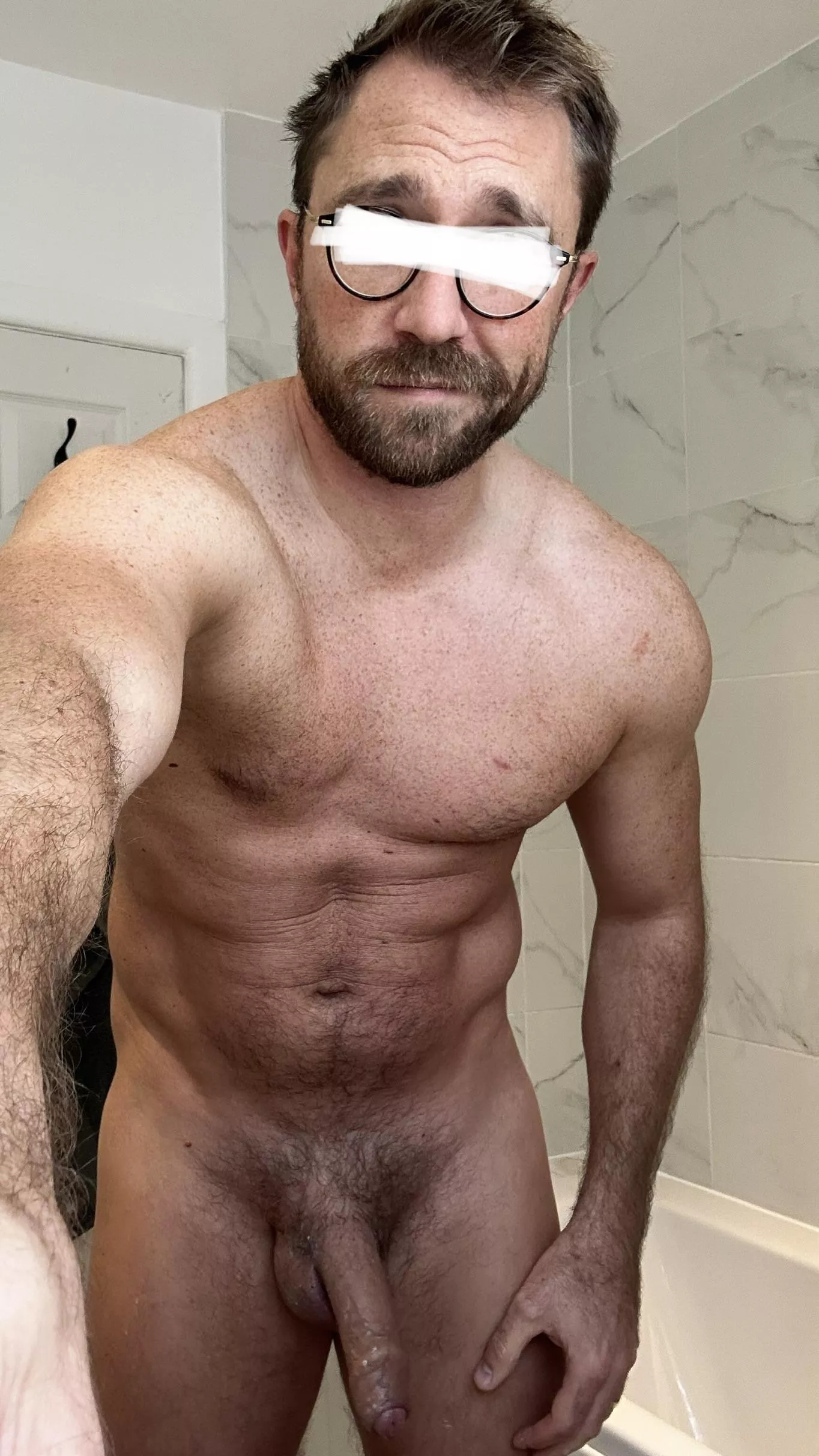 I have this neighbour that likes to watch me undress from her conservatory 👀🙈