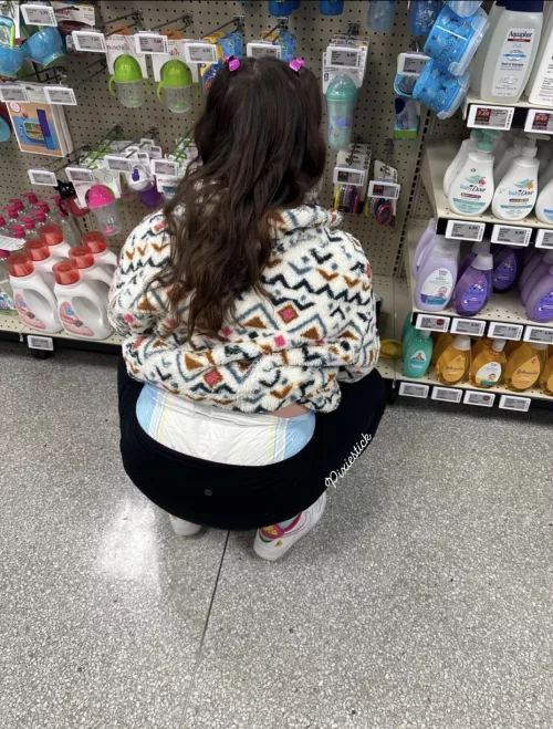 If imma good girl while we go shoppin may I please pick out a new sippy cup? 🥹💓