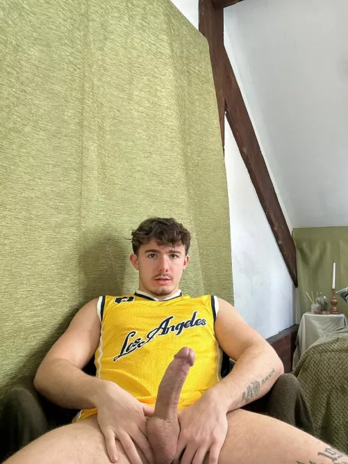 If you stopped scrolling you owe me a blowjob