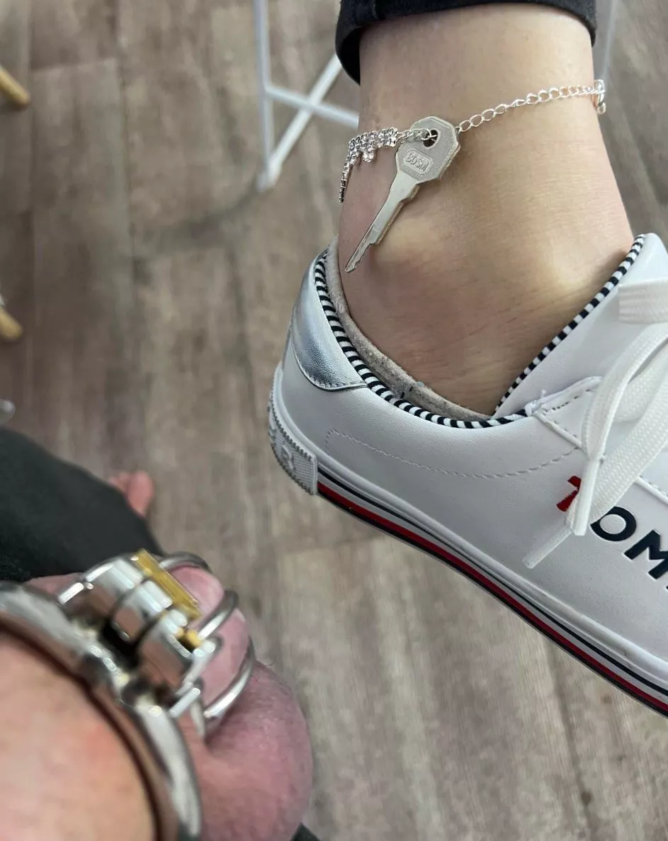 I'm going on a date with the BBC. My cuckold is safe [domme]