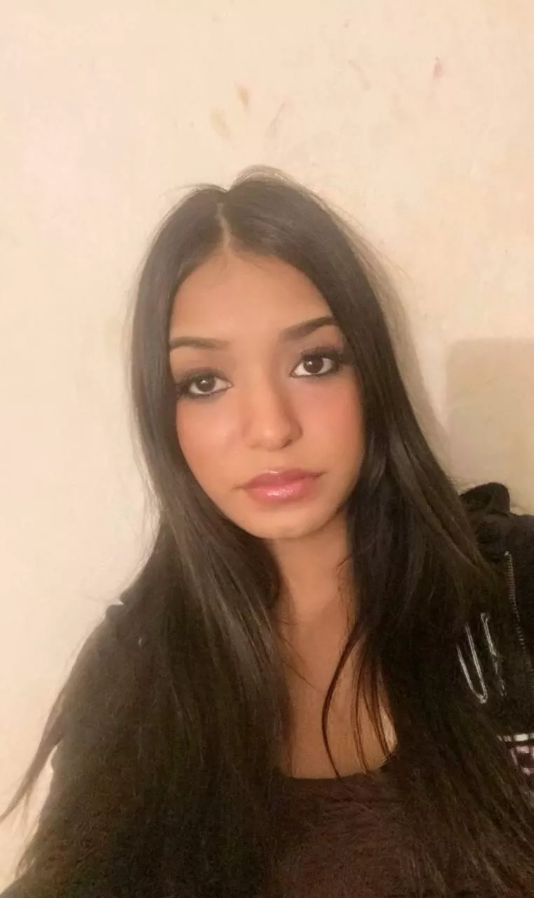 Innocent cute barely legal teenage trans girl from Texas looking for my first time