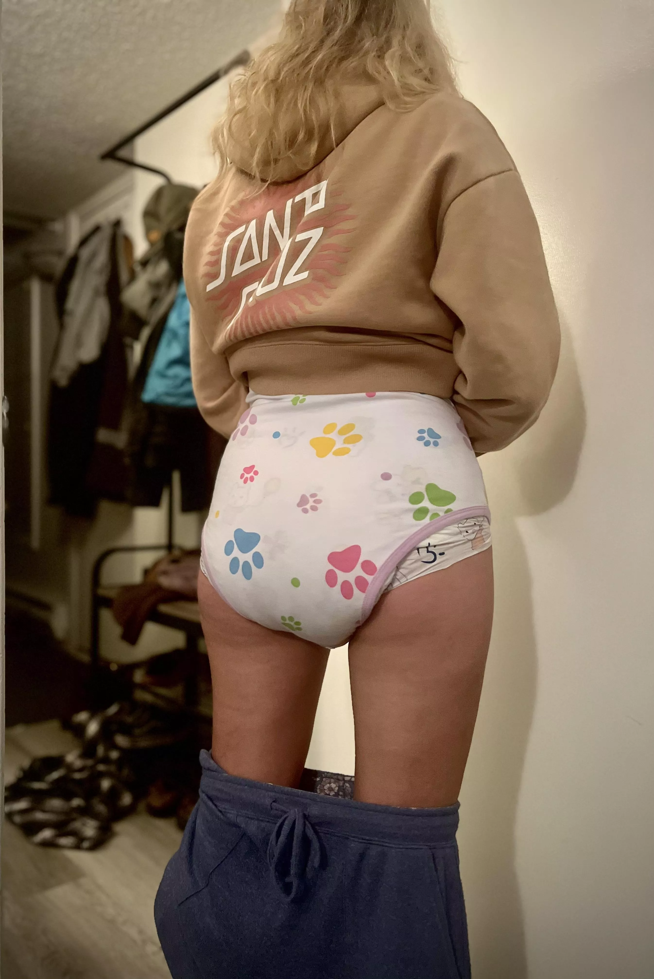 Just a soggy lil princess who’s not ready to change 💁🏼‍♀️💦