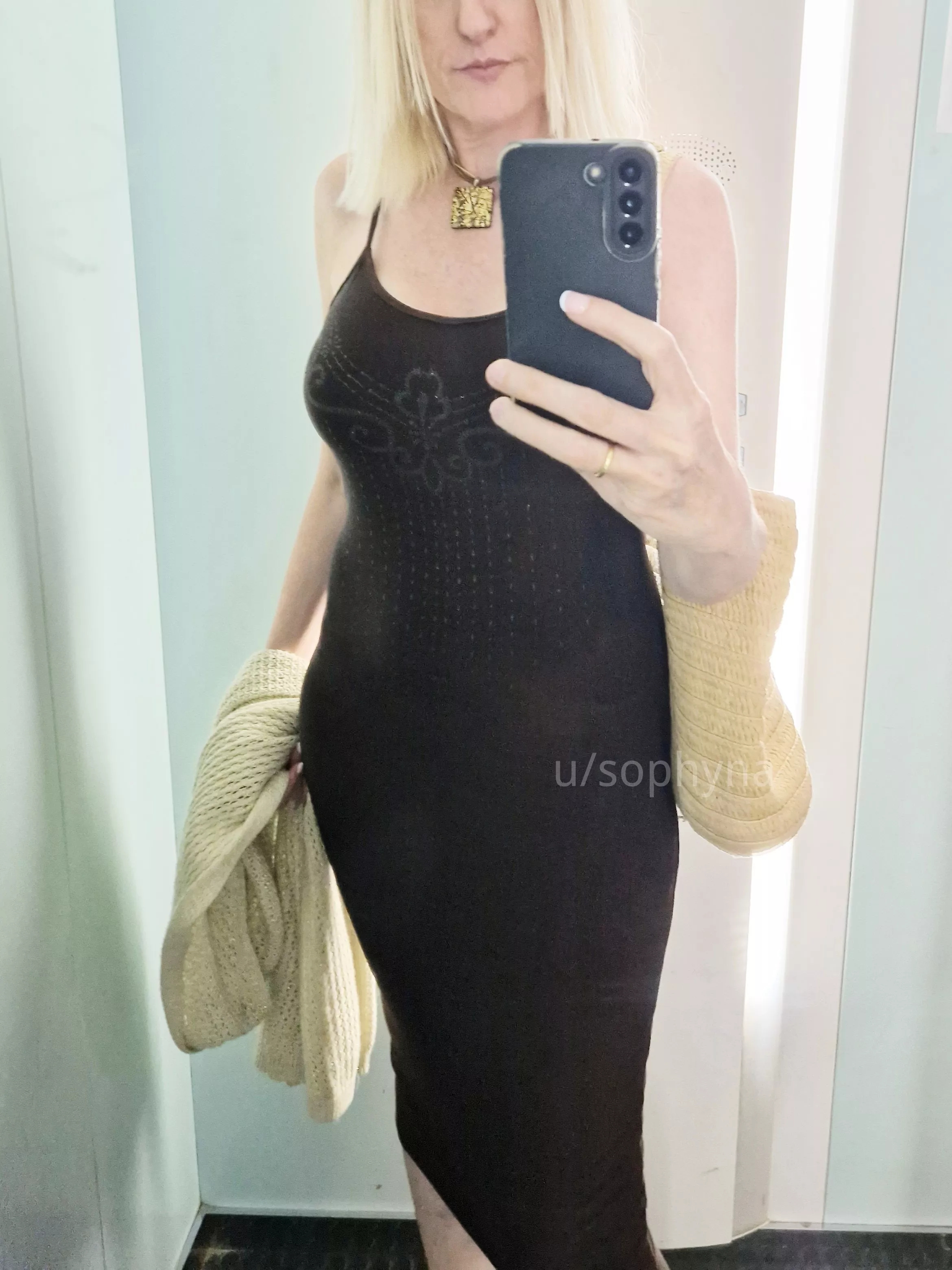 Meet me [F] in the elevator