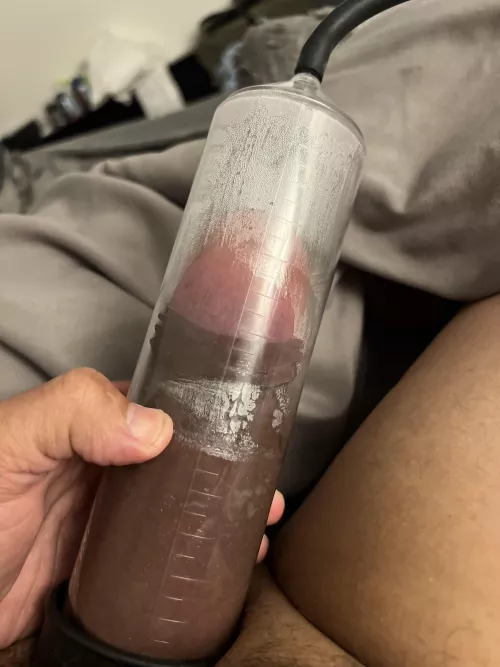 Started pumping 5 days ago and loving it. Went from 5.5” thick to 7” in just two sessions. It’s this normal or should I take it easy. I’m doing two 30 mins to about 7hg. Any info will be welcomed. Thank you all.