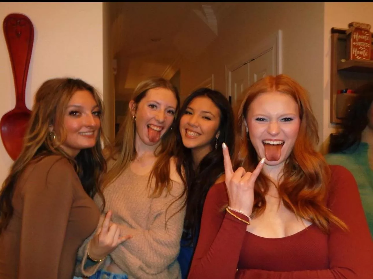 That redhead is no 1 right?