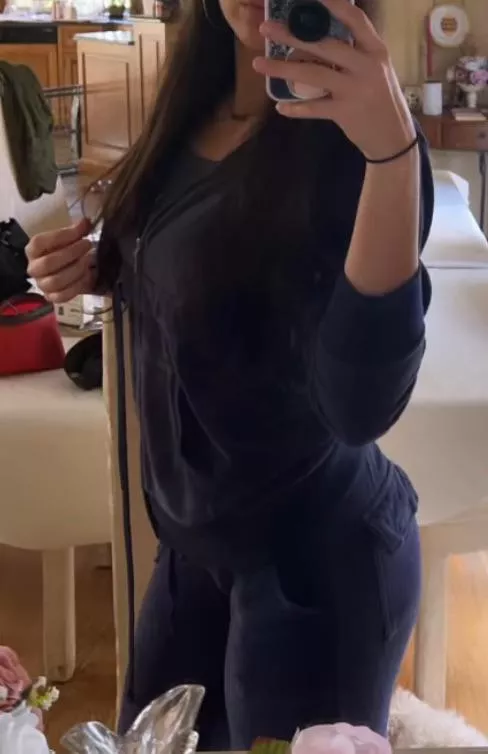 this 18 yo arab latina loves older men. Comment how old you are