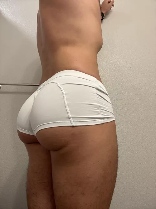 This is why I wear thongs