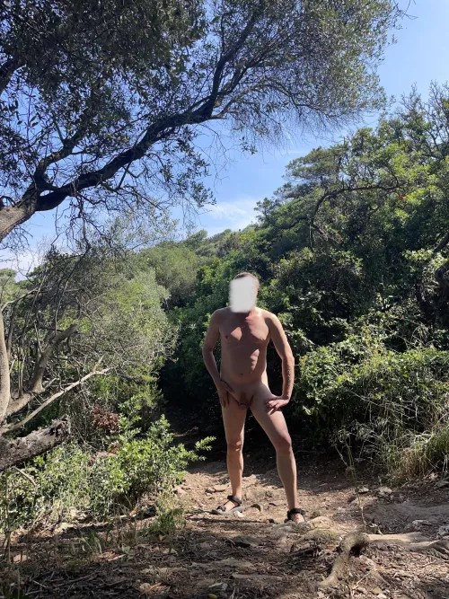 Warm naked walk-come with me !
