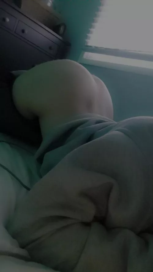 who wanna rail me? 🥴