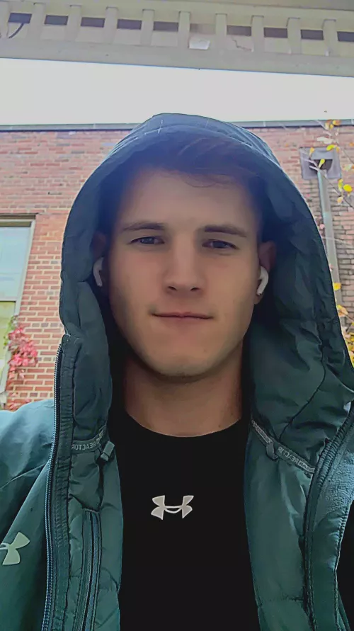 [22] First post here, whats up yall?