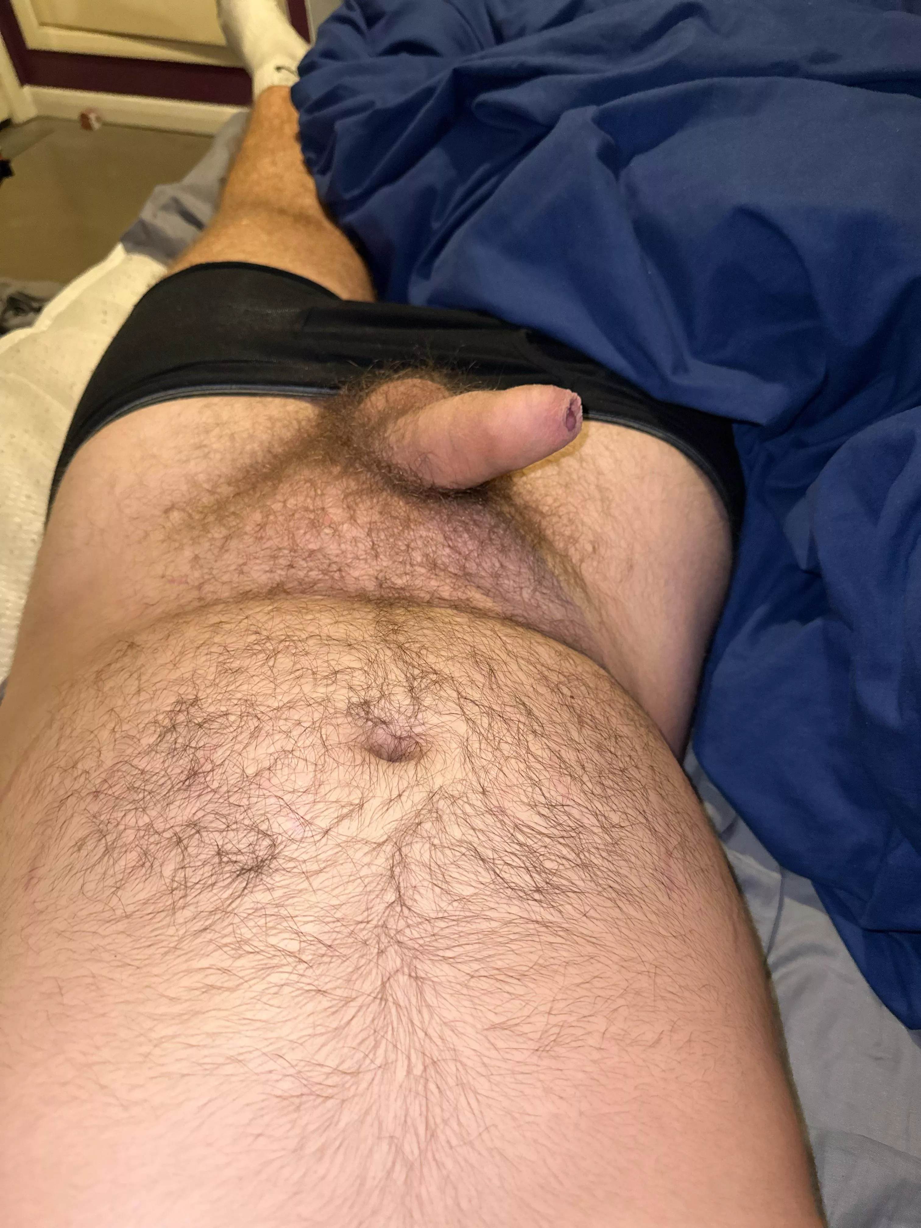 About to get in the shower who wants to watch me 😍