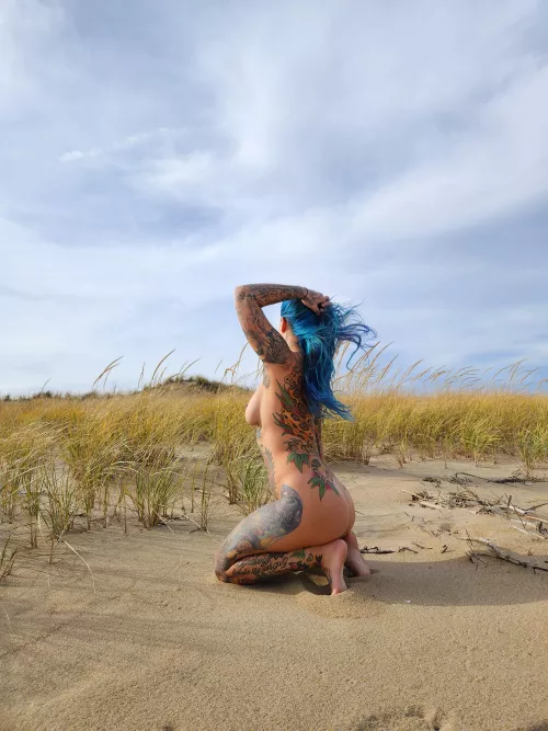 Always happy when I'm at the beach.. even better if I'm naked!